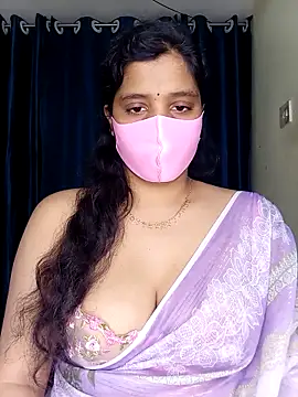 Rose-luckey online show from February 11, 2026, 1:22 pm