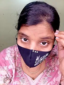 Rose-luckey online show from February 5, 2026, 6:04 pm