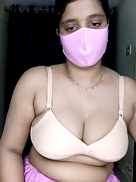 Rose-luckey online show from March 5, 2026, 6:15 pm