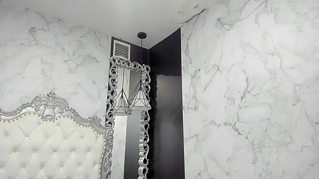 naughty milf4u  online show from September 25, 2025, 10:16 pm