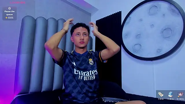  Leohot  online show from January 11, 2026, 3:24 am