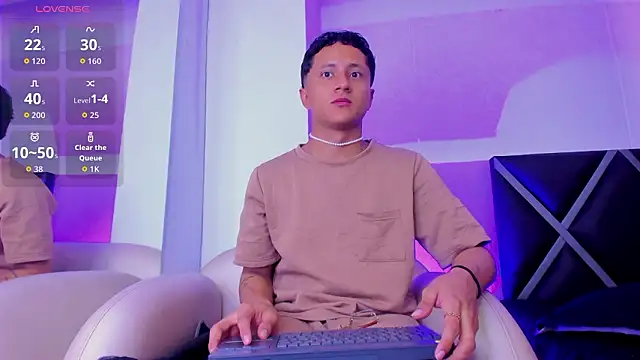 Snapshot of _Leohot_ chatting on February 26, 2026, 3:06 am Leohot online show from February 26, 2026, 3:06 am