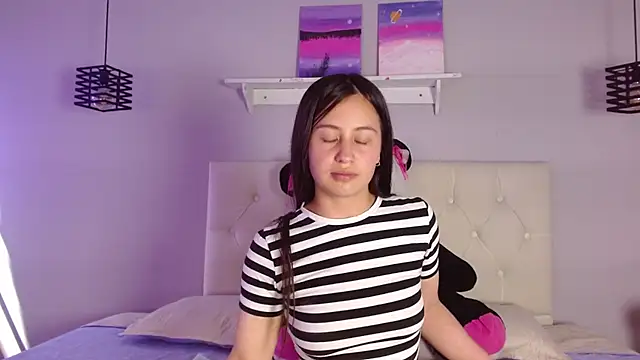 Zaaida  online show from December 5, 2025, 5:33 pm