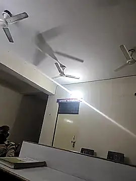 Snapshot of monty935 chatting on October 4, 2025, 7:15 pm monty935 online show from October 4, 2025, 7:15 pm