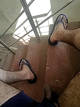 Snapshot of monty935 chatting on November 9, 2025, 5:44 am monty935 online show from November 9, 2025, 5:44 am