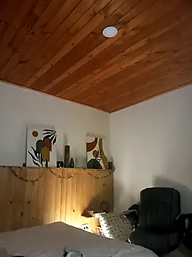 Snapshot of IVONNE_COLLINS33 chatting on February 18, 2026, 1:25 am IVONNE COLLINS33 online show from February 18, 2026, 1:25 am