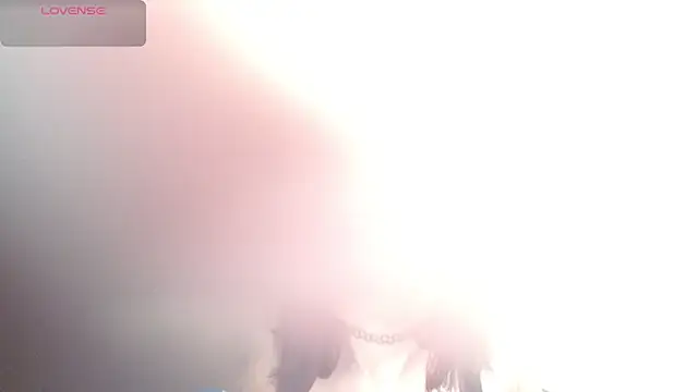 zohet kriss online show from April 7, 2026, 2:19 pm