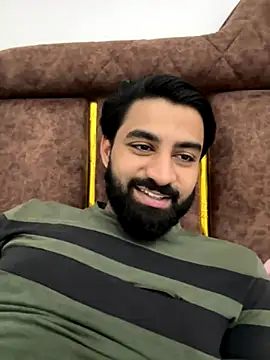 hottestboy03 online show from November 4, 2025, 8:07 am