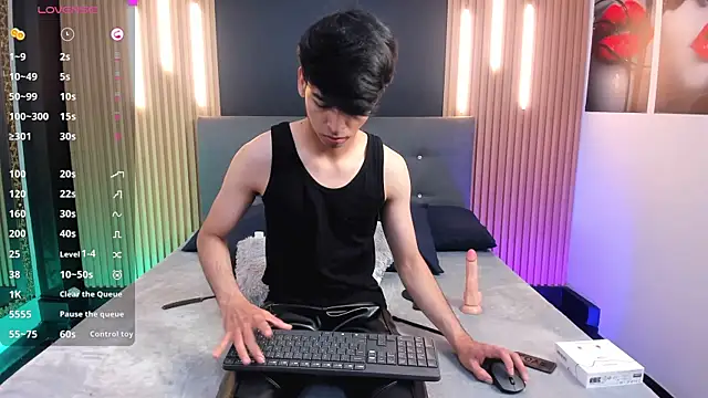 Snapshot of OnlyJos chatting on November 17, 2025, 7:51 pm OnlyJos online show from November 17, 2025, 7:51 pm