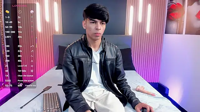 Snapshot of OnlyJos chatting on January 10, 2026, 4:46 pm OnlyJos online show from January 10, 2026, 4:46 pm