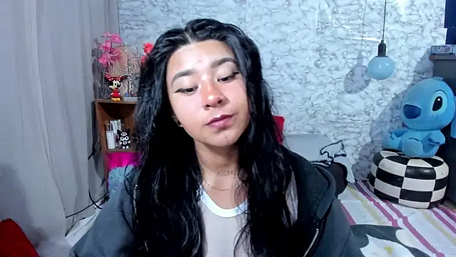 Snapshot of Shaden_11 chatting on September 12, 2025, 6:02 am Shaden 11 online show from September 12, 2025, 6:02 am