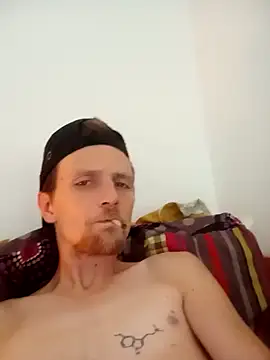 Snapshot of AcquiredCompound chatting on October 31, 2025, 7:38 am AcquiredCompound online show from October 31, 2025, 7:38 am