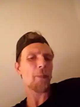 Snapshot of AcquiredCompound chatting on October 25, 2025, 9:48 pm AcquiredCompound online show from October 25, 2025, 9:48 pm