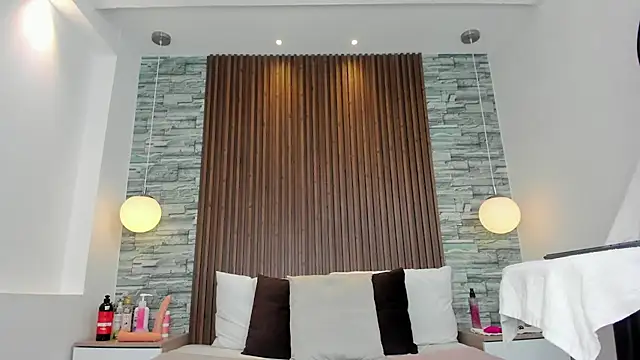 Miagomezx online show from October 18, 2025, 10:01 pm