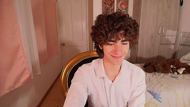 Nude Boy18 online show from November 7, 2025, 1:21 am