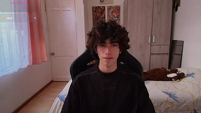 Nude Boy18 online show from January 17, 2026, 8:56 pm