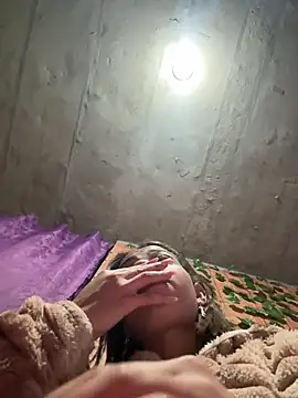 yumi hanna online show from February 17, 2026, 4:32 am