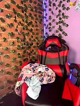 yumi hanna online show from November 2, 2025, 9:20 pm