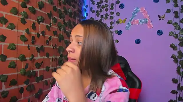 yumi hanna online show from October 26, 2025, 4:24 am