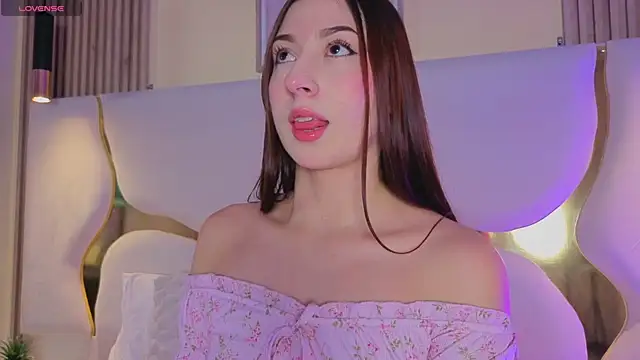 SofiJones  online show from January 10, 2026, 12:39 am