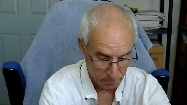 Snapshot of funone1999 chatting on April 7, 2026, 6:21 pm funone1999 online show from April 7, 2026, 6:21 pm