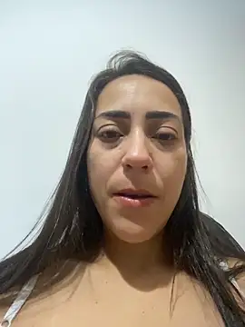 lucioliveira online show from February 14, 2026, 12:49 pm