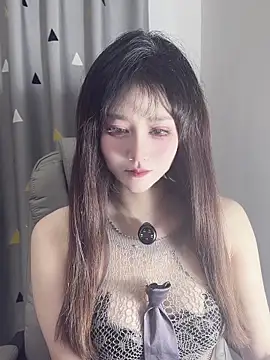 annacc999 online show from September 24, 2025, 1:50 pm