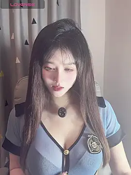 annacc999 online show from September 27, 2025, 2:23 pm