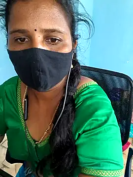 Snapshot of Tamil_Sweety chatting on September 18, 2025, 9:34 am Tamil Sweety online show from September 18, 2025, 9:34 am