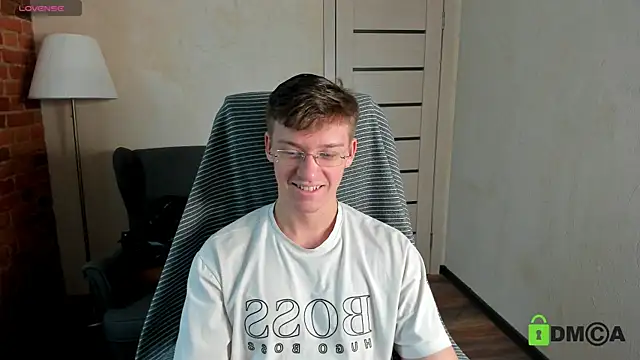 Snapshot of Harm_Dick chatting on October 31, 2025, 10:34 am Harm Dick online show from October 31, 2025, 10:34 am