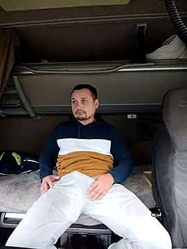 Amberdual online show from October 29, 2025, 9:30 am