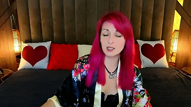 Snapshot of BrandyBloom chatting on March 10, 2026, 8:02 pm BrandyBloom online show from March 10, 2026, 8:02 pm