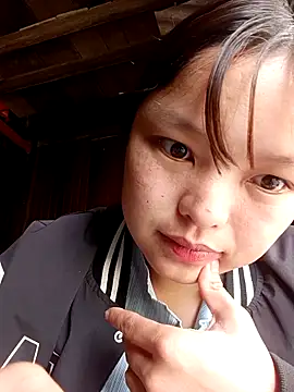 XoiXoi232 online show from October 30, 2025, 2:43 am