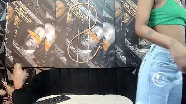 Lilmisbaddyxxx online show from December 15, 2025, 5:19 pm