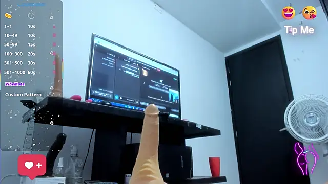 Alicia Whitee online show from September 19, 2025, 10:19 am