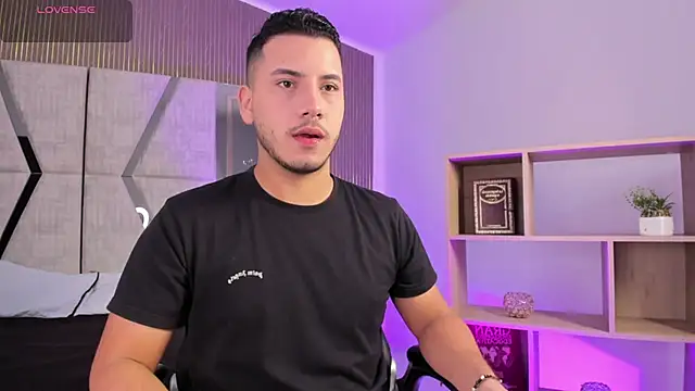 Axel grey  online show from February 22, 2026, 12:40 pm