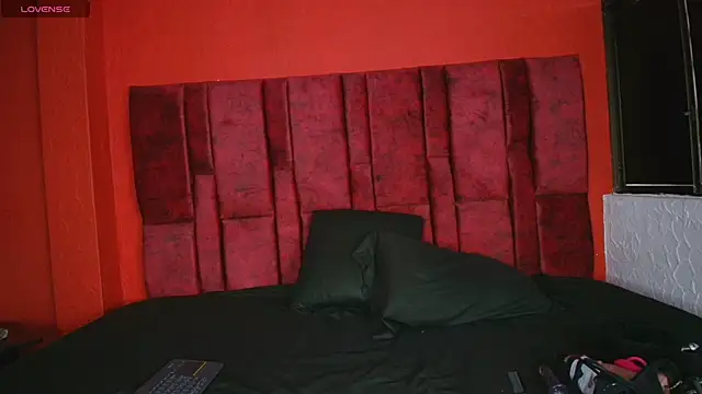 LilithVibe  online show from February 14, 2026, 1:00 pm