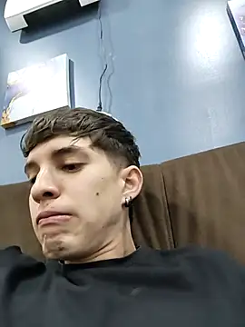 Jheampiiero online show from November 18, 2025, 2:31 pm