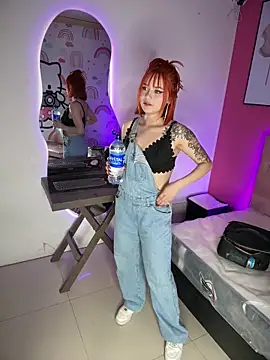 Alysson LS online show from September 30, 2025, 1:44 am