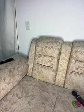 Alysson LS online show from December 4, 2025, 1:26 am