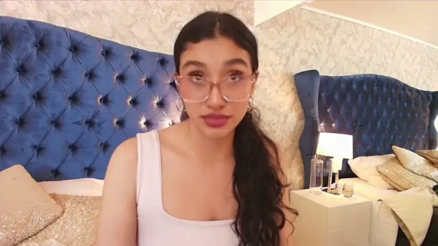 ValentiinaCruz online show from February 17, 2026, 9:23 pm