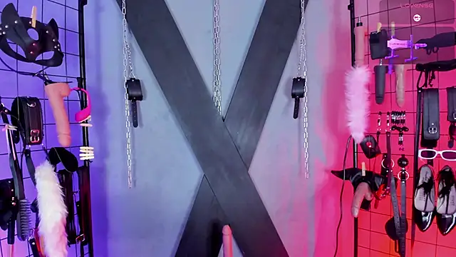 VictoryaLiah BDSM online show from November 6, 2025, 10:41 am