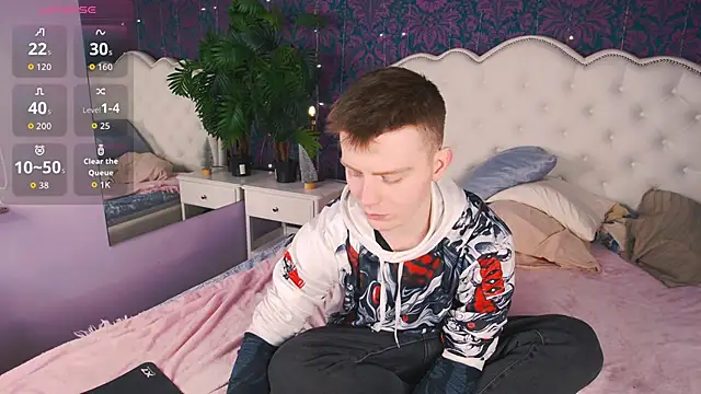 Happydeimos online show from March 19, 2026, 10:32 pm