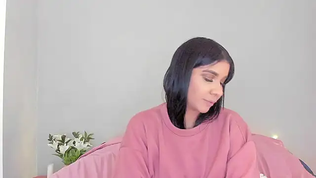 Laura-angeel online show from October 29, 2025, 8:41 pm