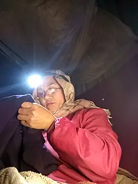 Snapshot of MaiHoa69 chatting on January 17, 2026, 1:04 pm MaiHoa69 online show from January 17, 2026, 1:04 pm