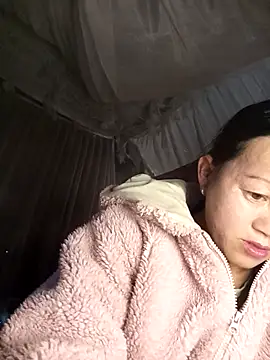 Snapshot of MaiHoa69 chatting on December 20, 2025, 7:11 am MaiHoa69 online show from December 20, 2025, 7:11 am