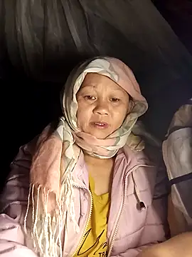 Snapshot of MaiHoa69 chatting on December 22, 2025, 12:55 am MaiHoa69 online show from December 22, 2025, 12:55 am