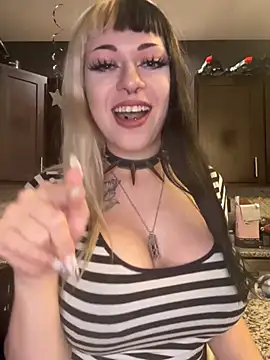 Snapshot of Paige_Turner chatting on July 24, 2026, 12:17 am Paige Turner online show from July 24, 2026, 12:17 am