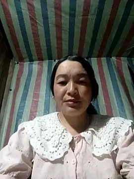 Snapshot of Bliss_rose chatting on September 19, 2025, 12:09 pm Bliss rose online show from September 19, 2025, 12:09 pm
