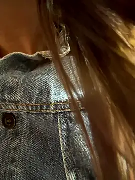 xiaoqiao ss online show from October 10, 2025, 2:34 am